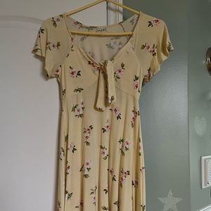 francesca’s collections small boutique hip pastel yellow floral tie mini dress